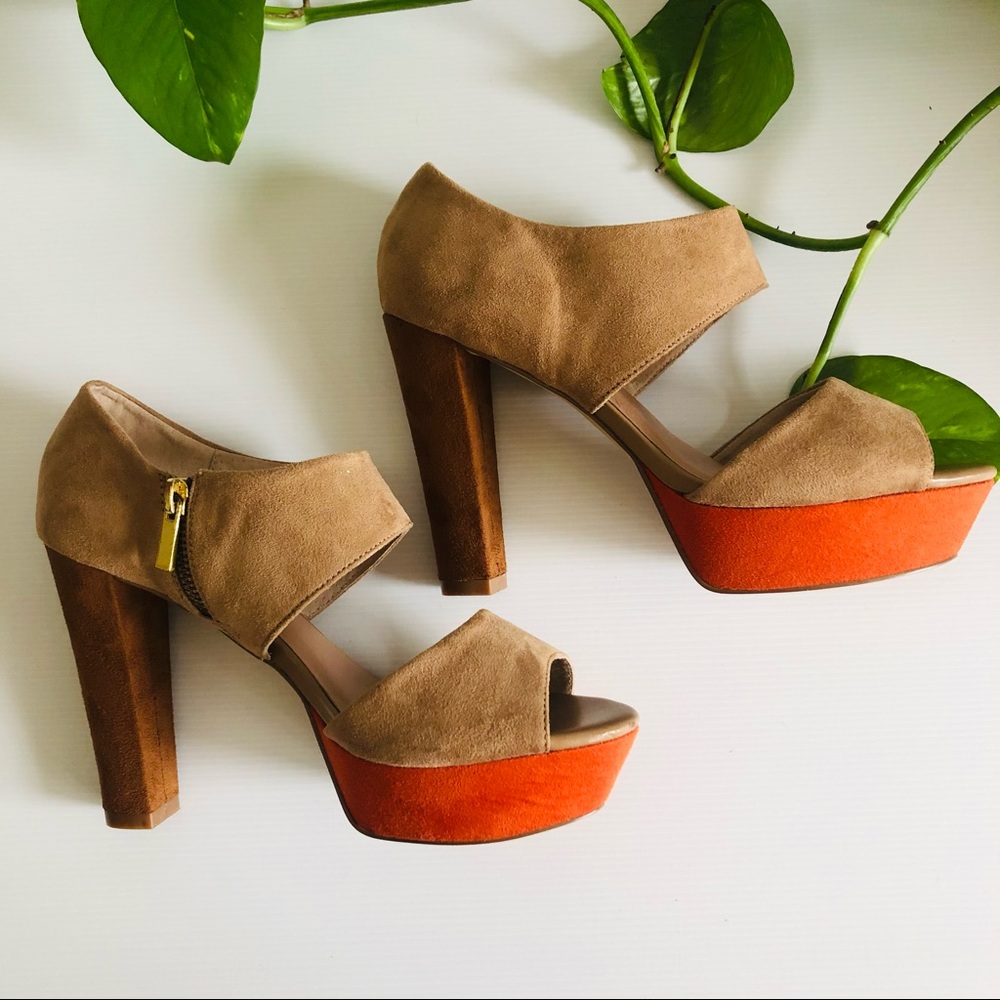 Wild Rose Platform Heels - Picture 4 of 12